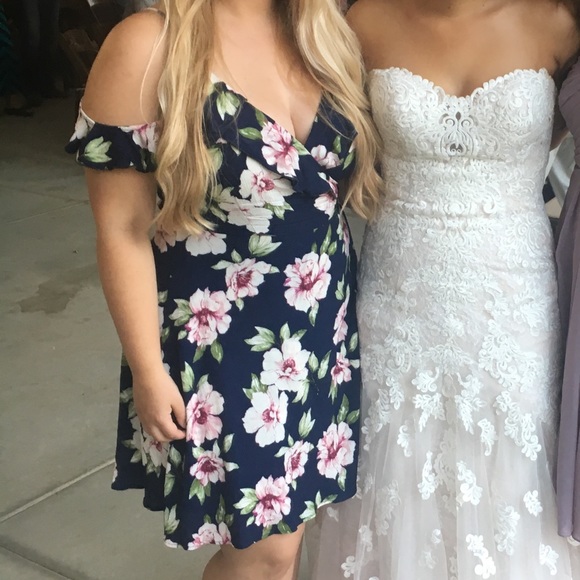 Blue floral off-shoulder wrap dress - Picture 4 of 4